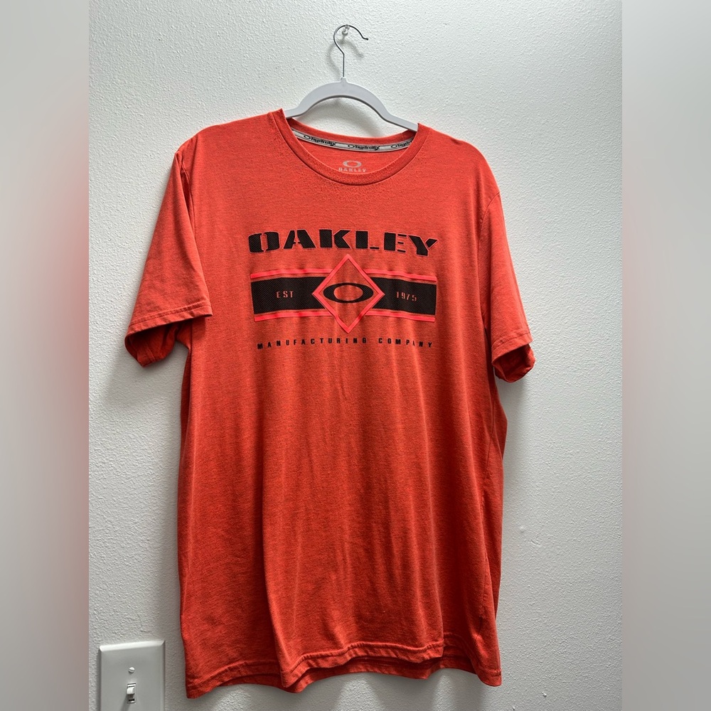 Oakley shirt